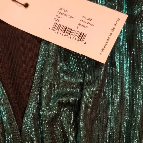 RETROFETE Flora Lamé Midi Wrap Dress in Emerald size Small NWT $575 - Picture 3 of 3